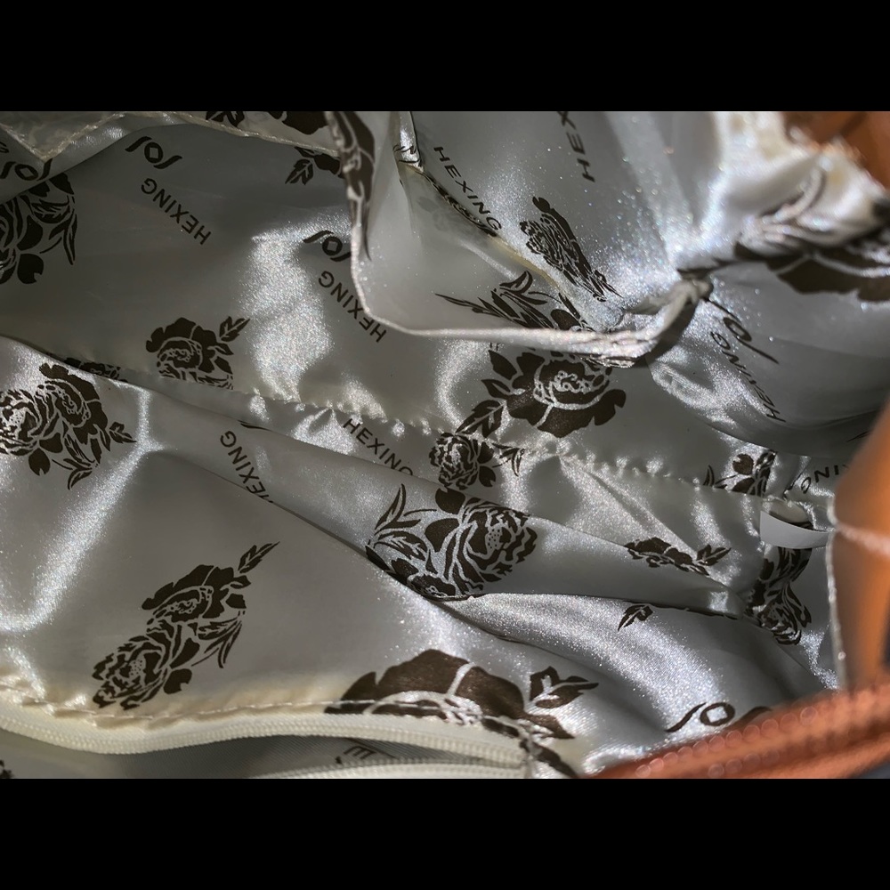 Purse - Picture 4 of 4